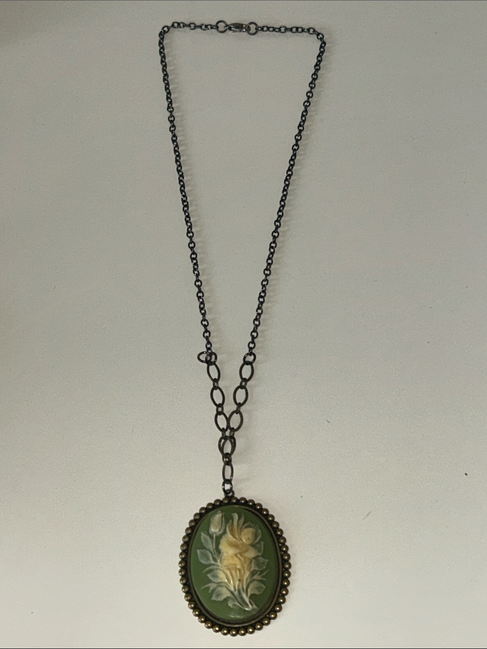 Vintage-Style Green Cameo Pendant Necklace with Yellow Floral Relief